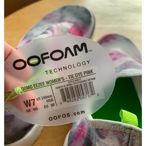 OOFOS OOFOAM 7 New With Tags Pink Tie Dye OOMG EEZEE Women’s slip on tennis shoe - Picture 2 of 12
